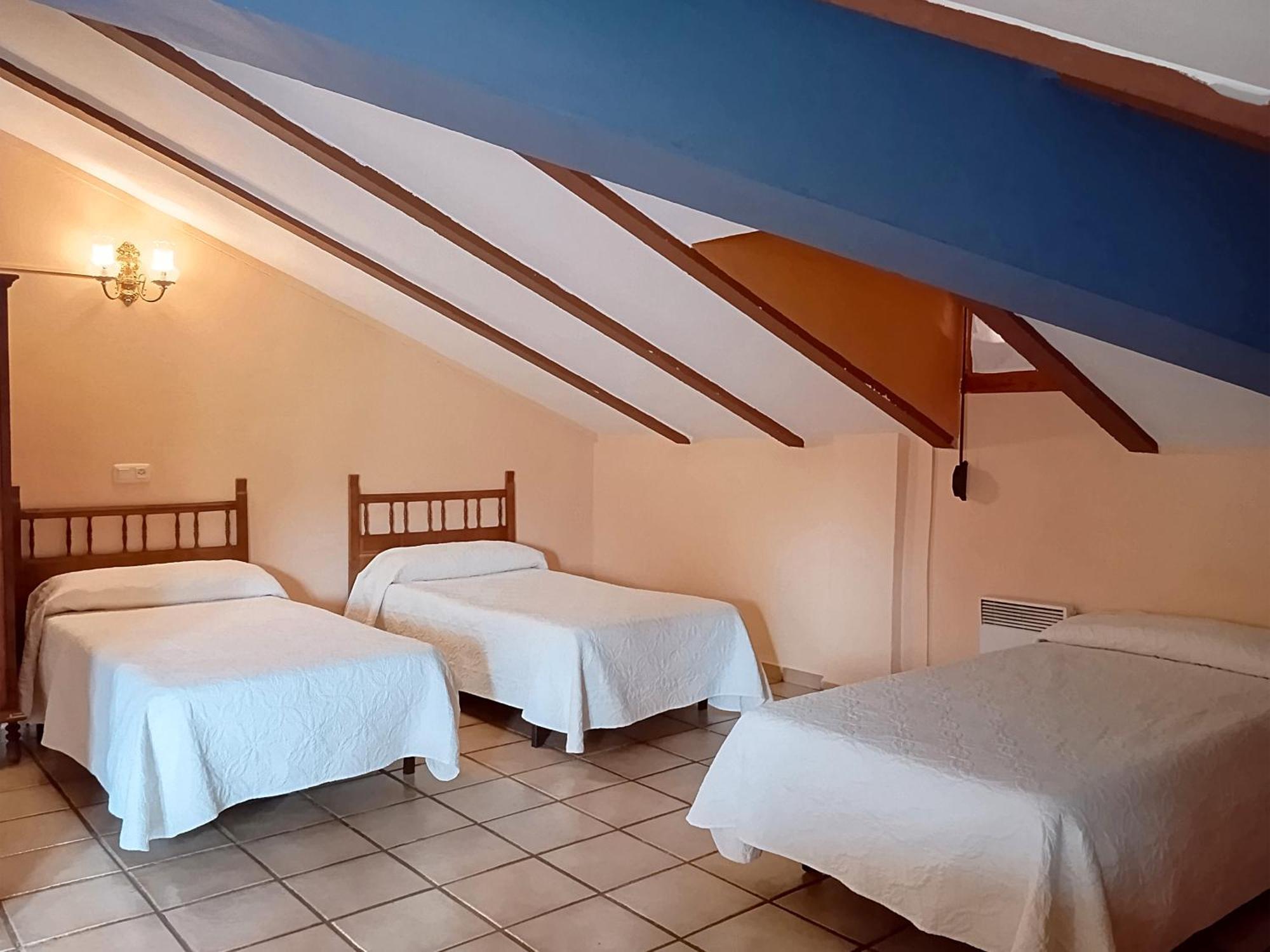 Hotel La Rueda 3000 3*